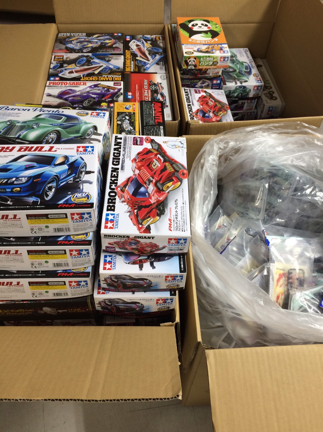 ミニ四駆買取 ミニ四駆のパーツ 本体など316点を合計円で買い取りました 買取なら千葉鑑定団東金店