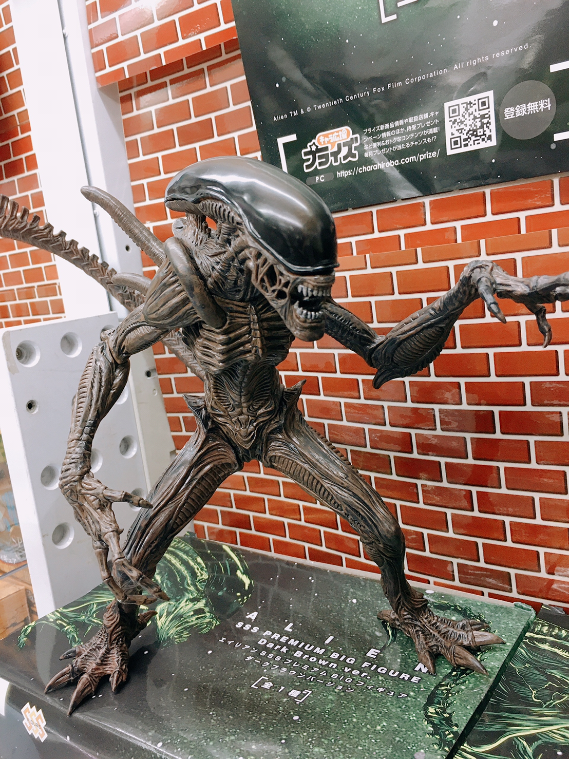 ウェーブ1/48 UFO模型とエイリアンフィギュアセット 51BacxpY9SL._UF894,1000_QL80_.jpg